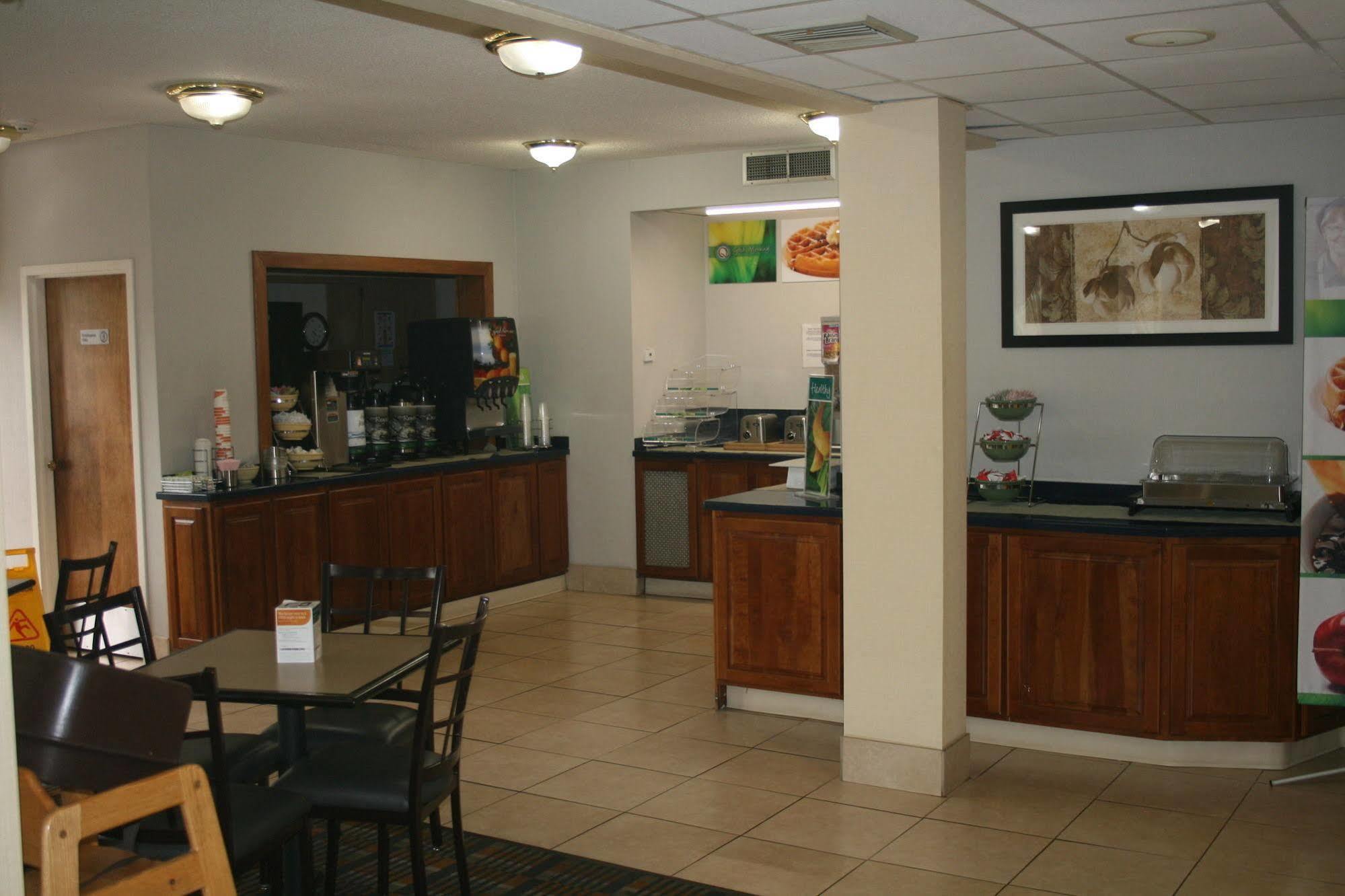 Quality Inn Fredericksburg-Central Park Area מראה חיצוני תמונה