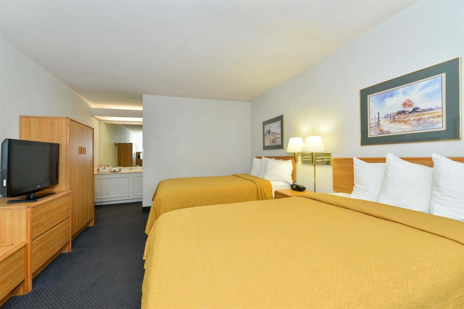 Quality Inn Fredericksburg-Central Park Area מראה חיצוני תמונה