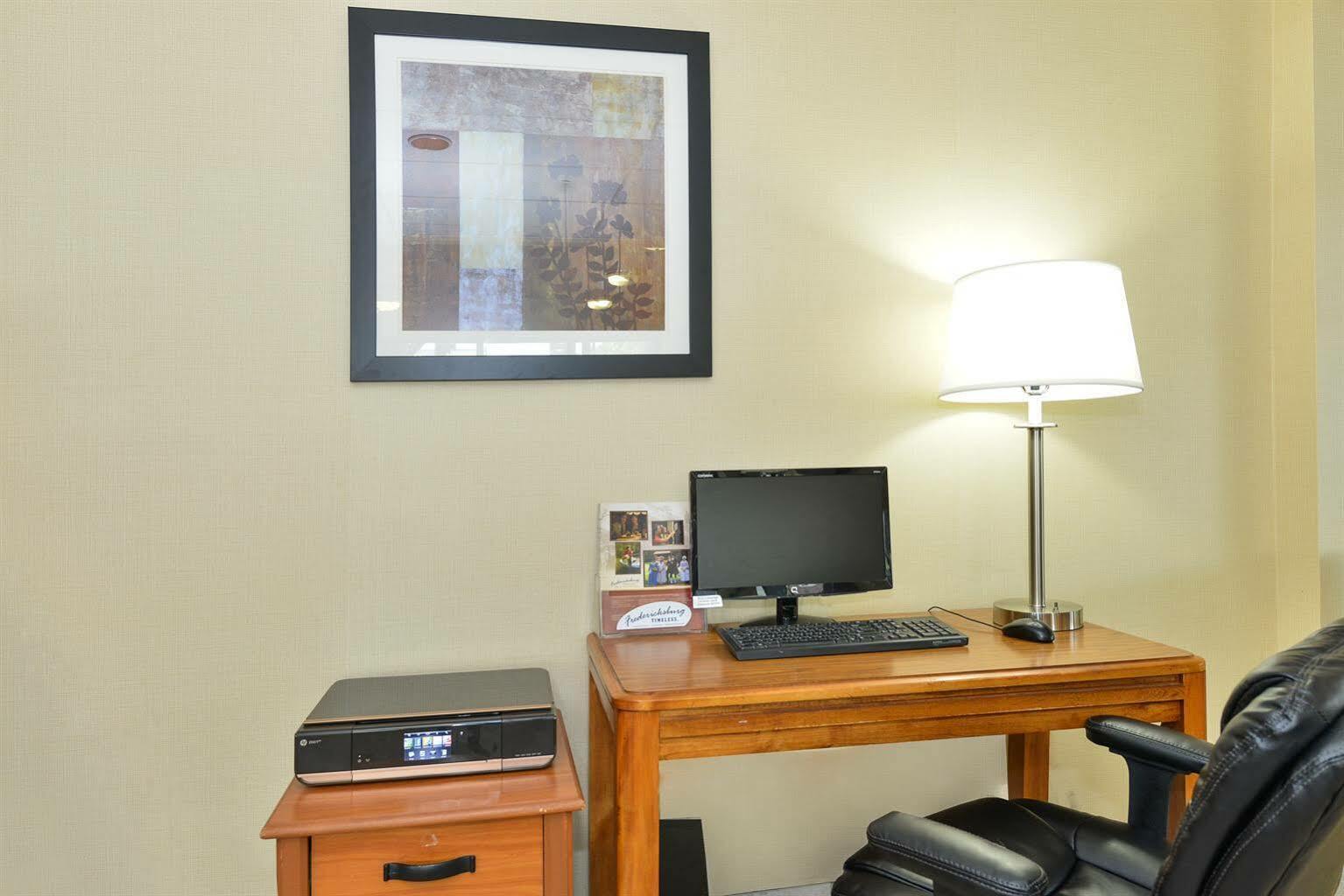 Quality Inn Fredericksburg-Central Park Area מראה חיצוני תמונה