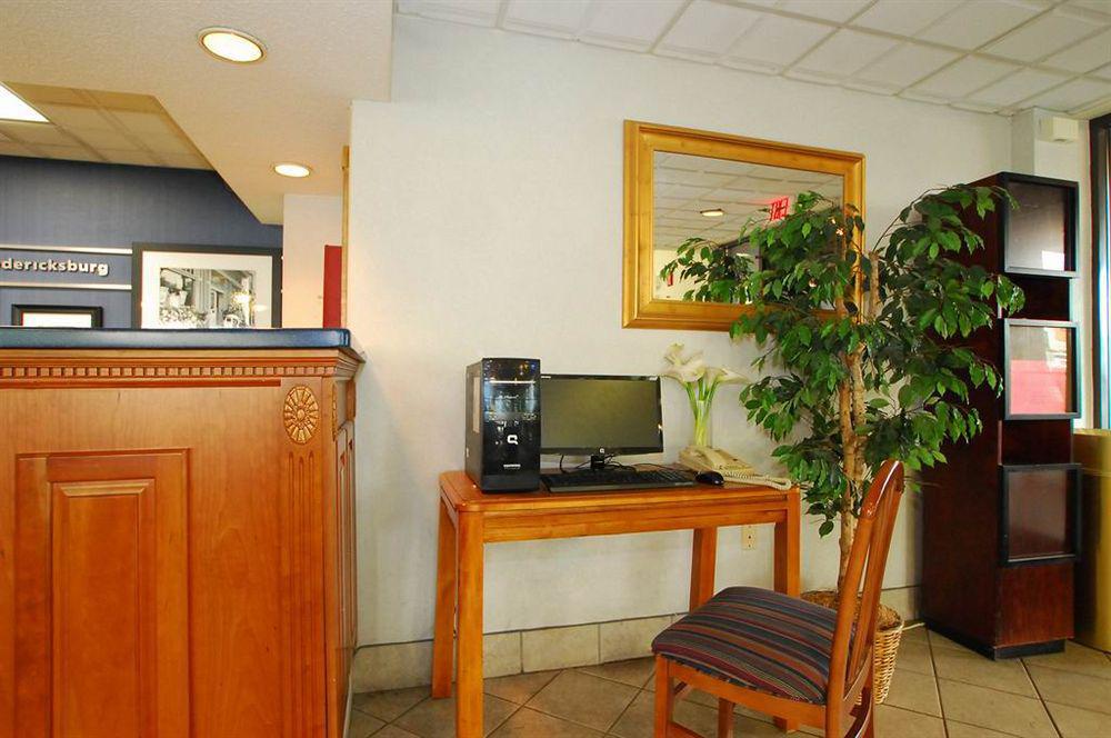 Quality Inn Fredericksburg-Central Park Area מראה פנימי תמונה